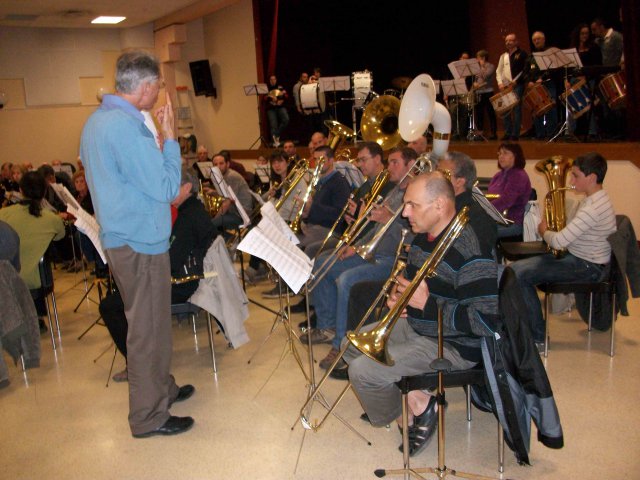 robert fienga fait travailler les trombonnes sur un accord